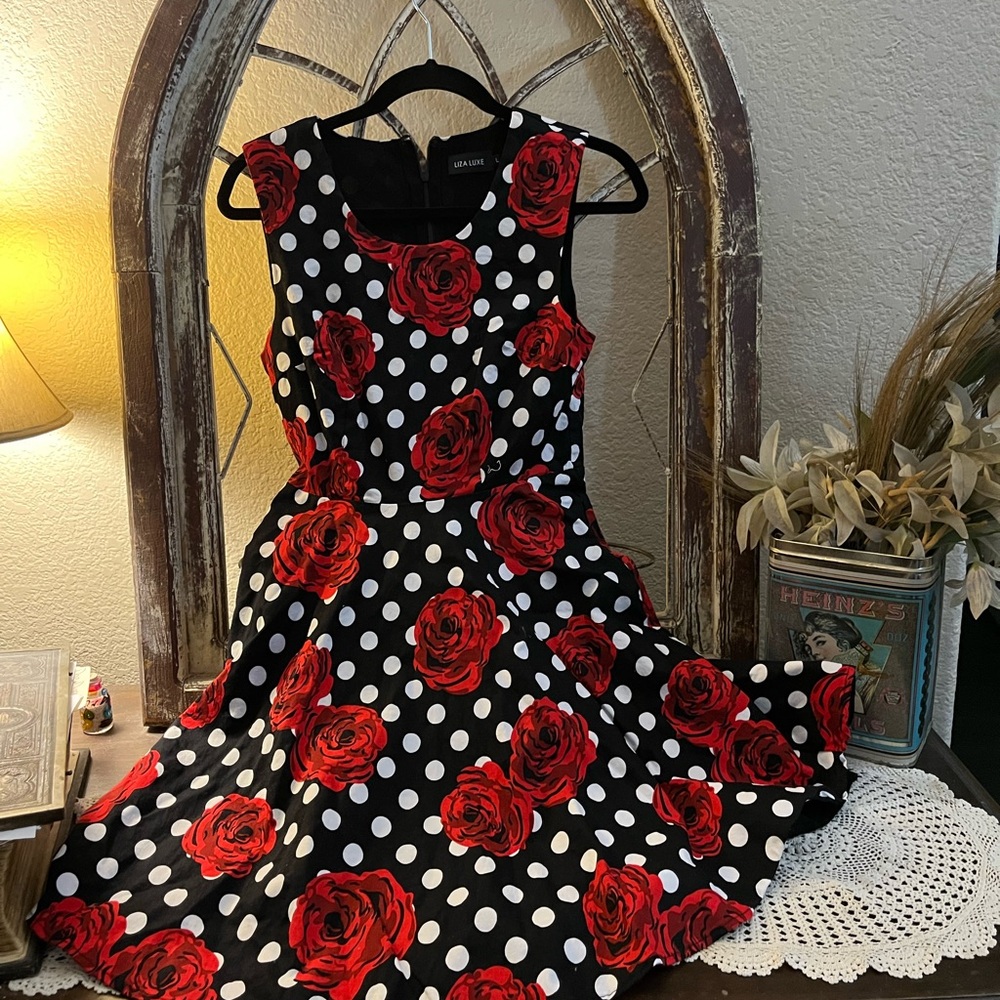 ModCloth Liza Lexe Chic  Dress Size Large Black with Red Flowers, MIDI ,…